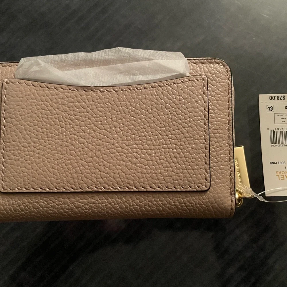Michael Kors Pink Wallet with Elegant Leather Finish - Picture 7 of 8
